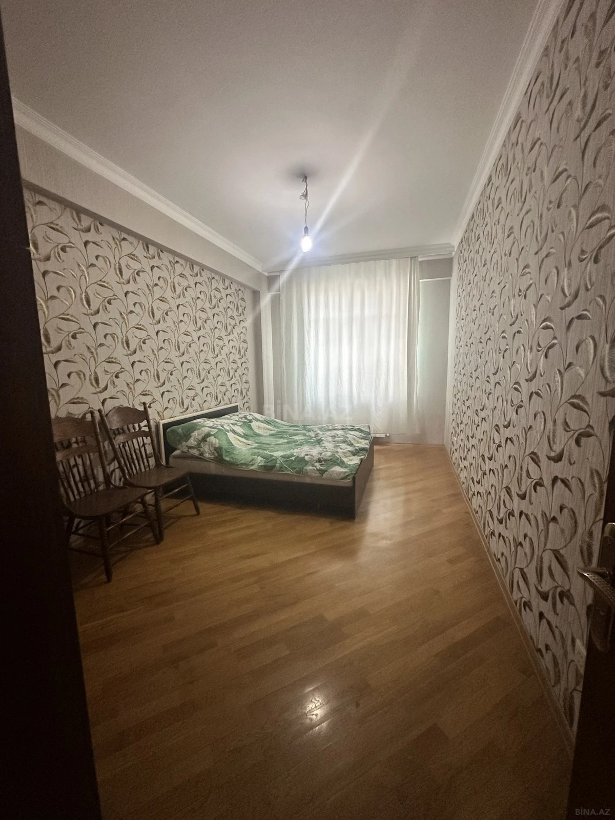 Satılır 3 otaqlı mənzil 132 m²