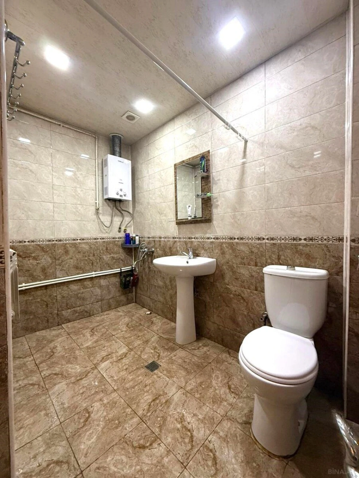 Satılır 2 otaqlı mənzil 65 m²