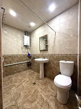 Satılır 2 otaqlı mənzil 65 m²
