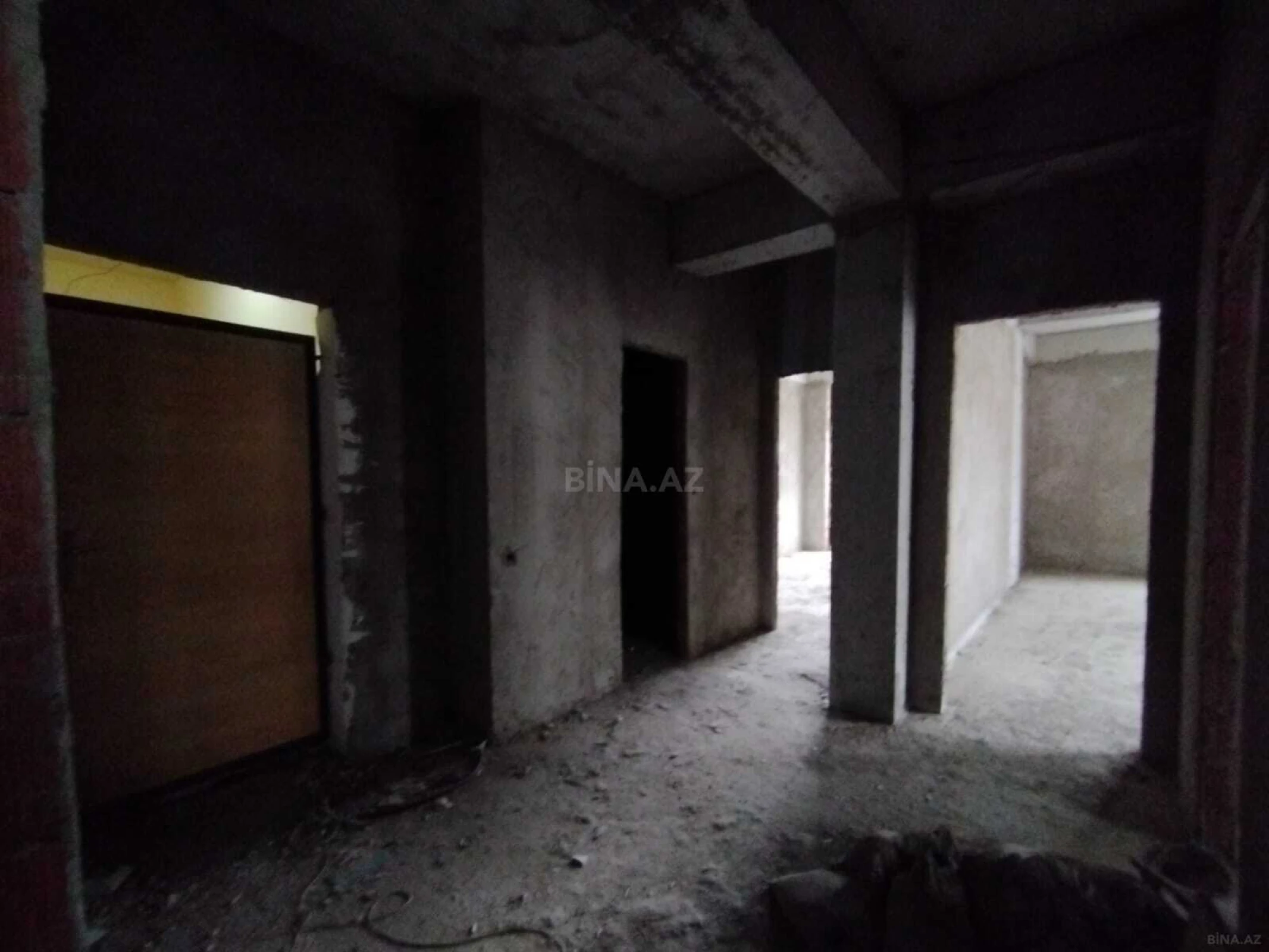 Satılır 3 otaqlı mənzil 148 m²