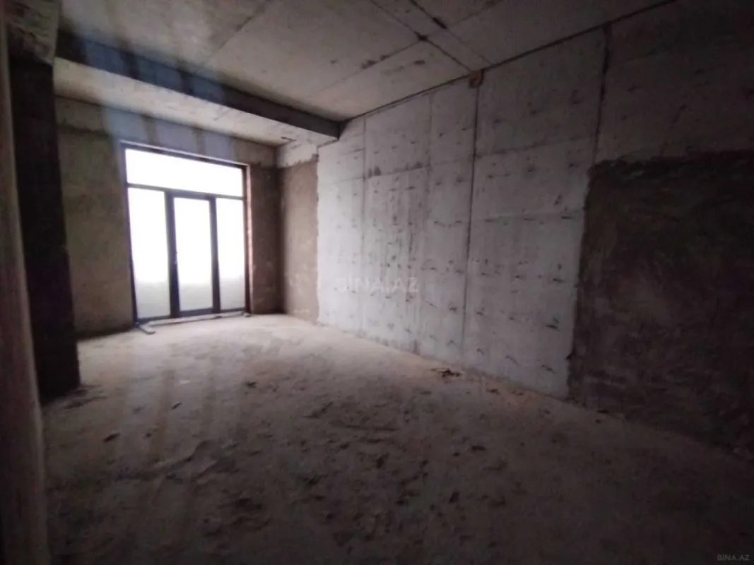 Satılır 3 otaqlı mənzil 148 m²