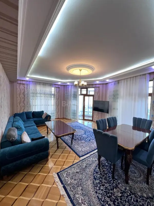 Kirayə verilir 3 otaqlı mənzil 120 m²