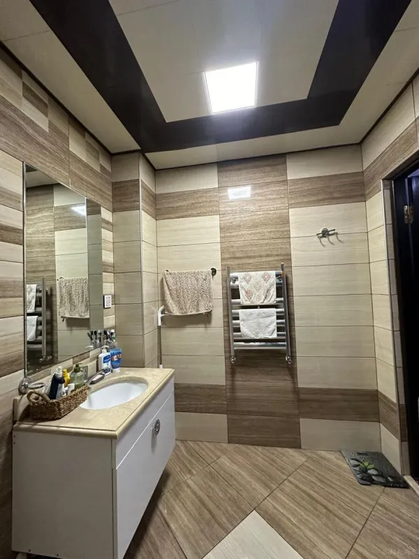 Satılır 2 otaqlı mənzil 90 m²