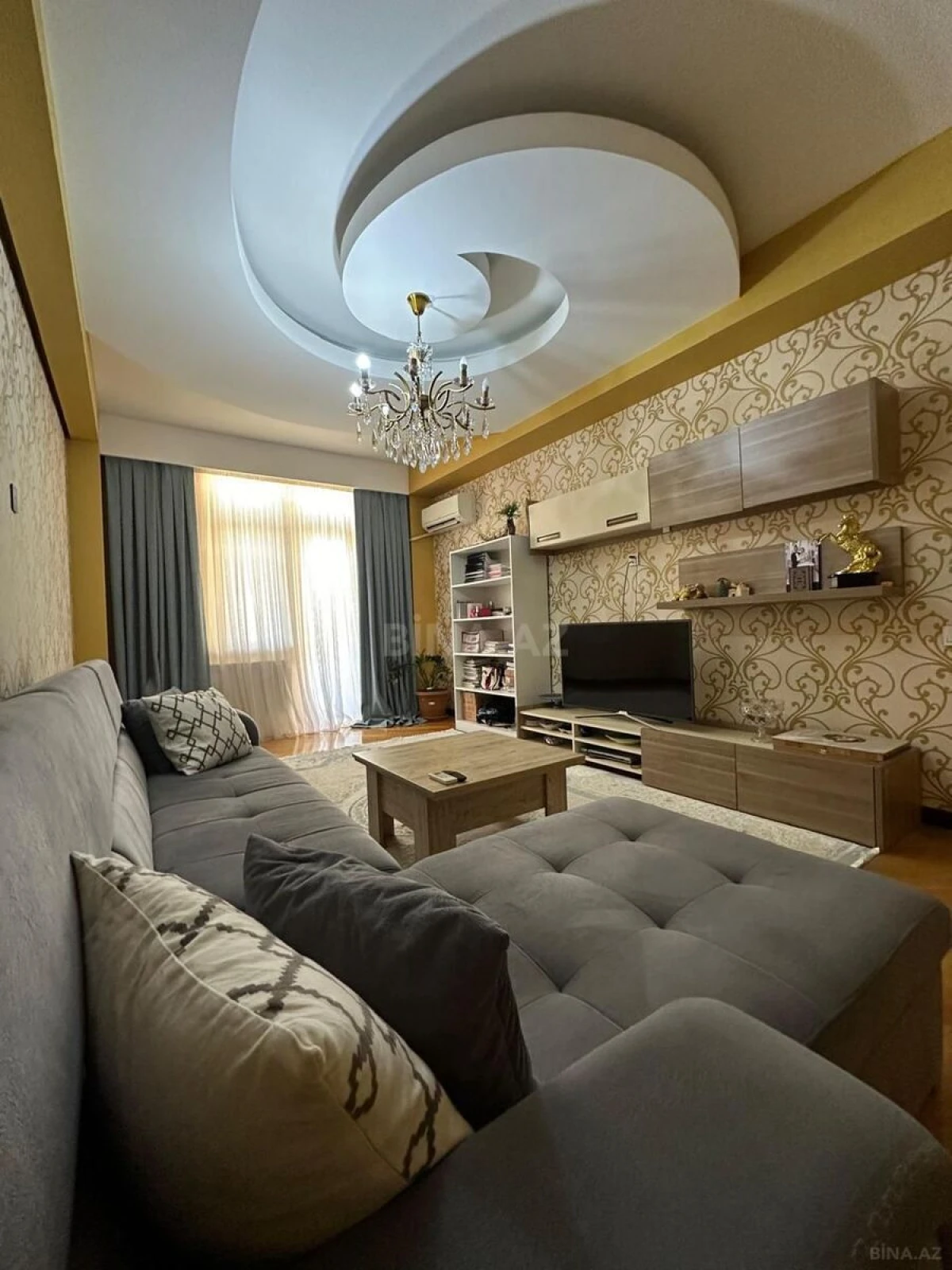 Satılır 2 otaqlı mənzil 90 m²