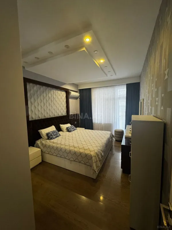 Kirayə verilir 3 otaqlı mənzil 140 m²