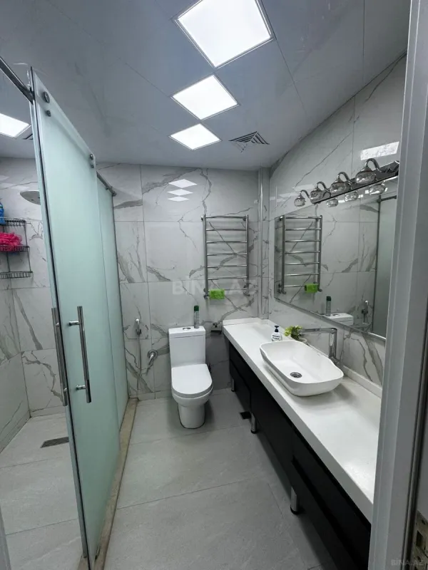 Kirayə verilir 3 otaqlı mənzil 140 m²