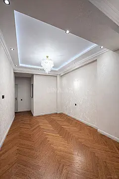 Satılır 3 otaqlı mənzil 139 m²