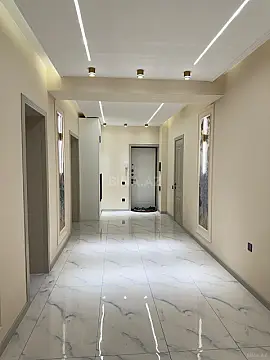 Satılır 4 otaqlı mənzil 142 m²