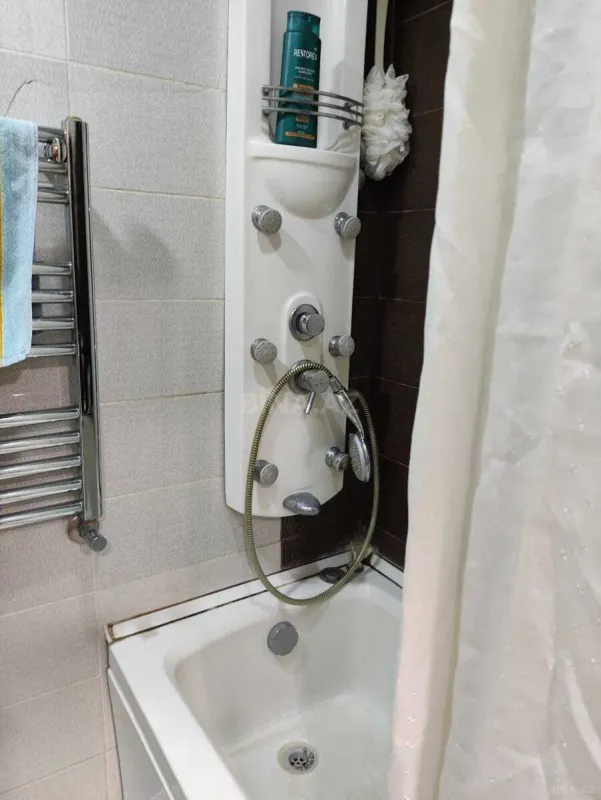 Satılır 3 otaqlı mənzil 100 m²