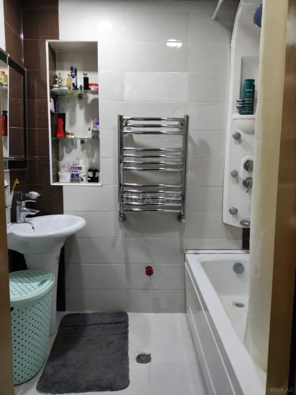 Satılır 3 otaqlı mənzil 100 m²