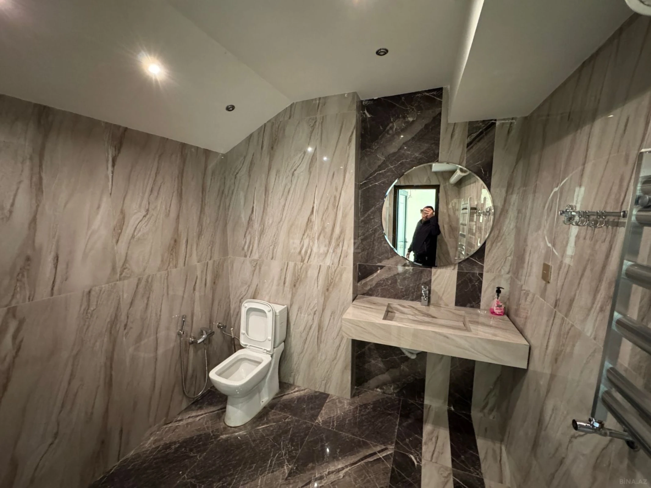 Kirayə verilir obyekt 135 m²