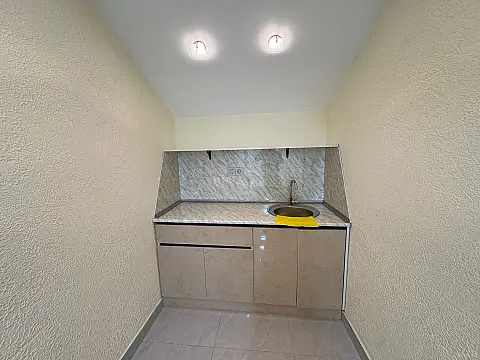 Kirayə verilir obyekt 135 m²