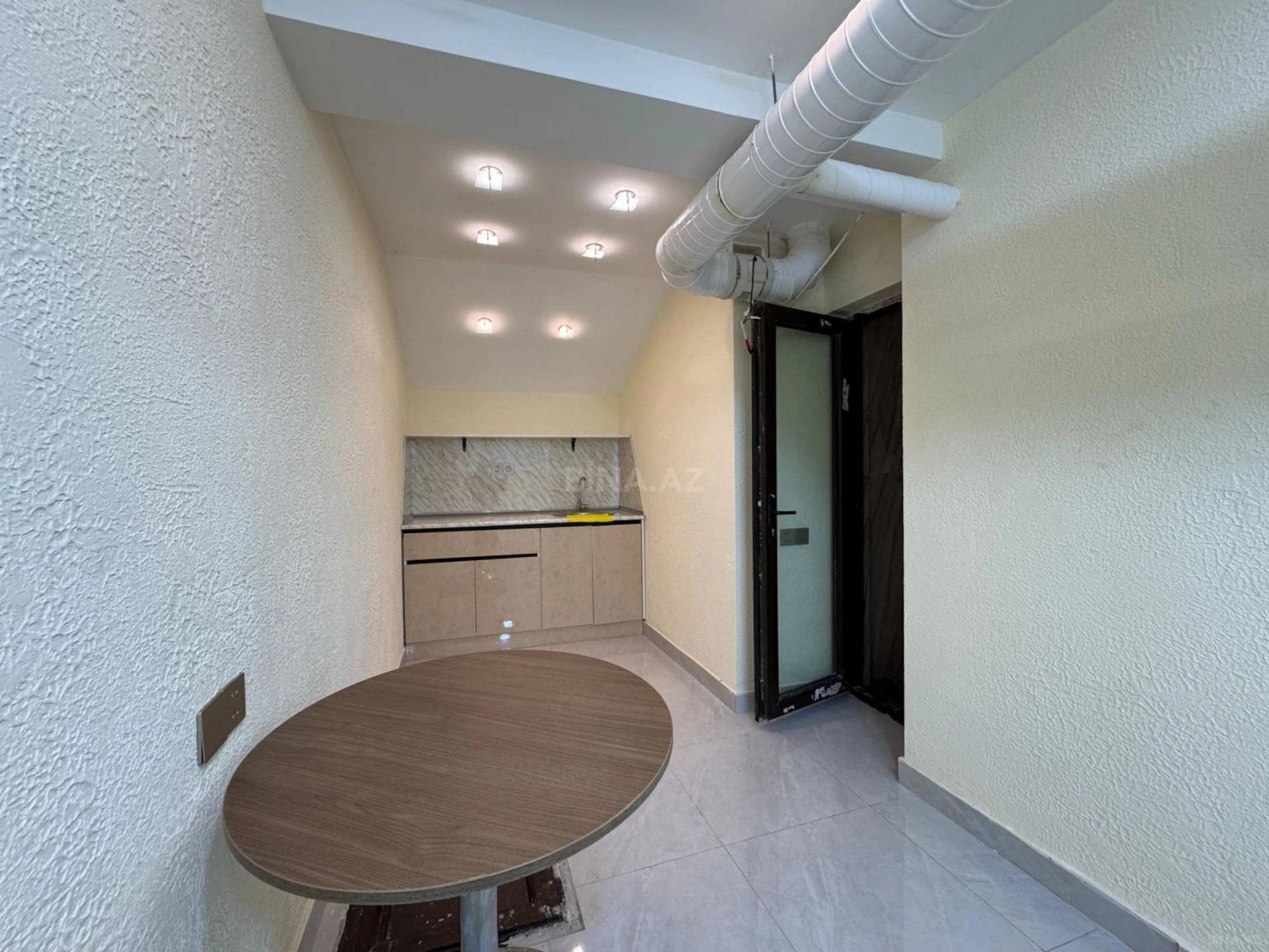 Kirayə verilir obyekt 135 m²