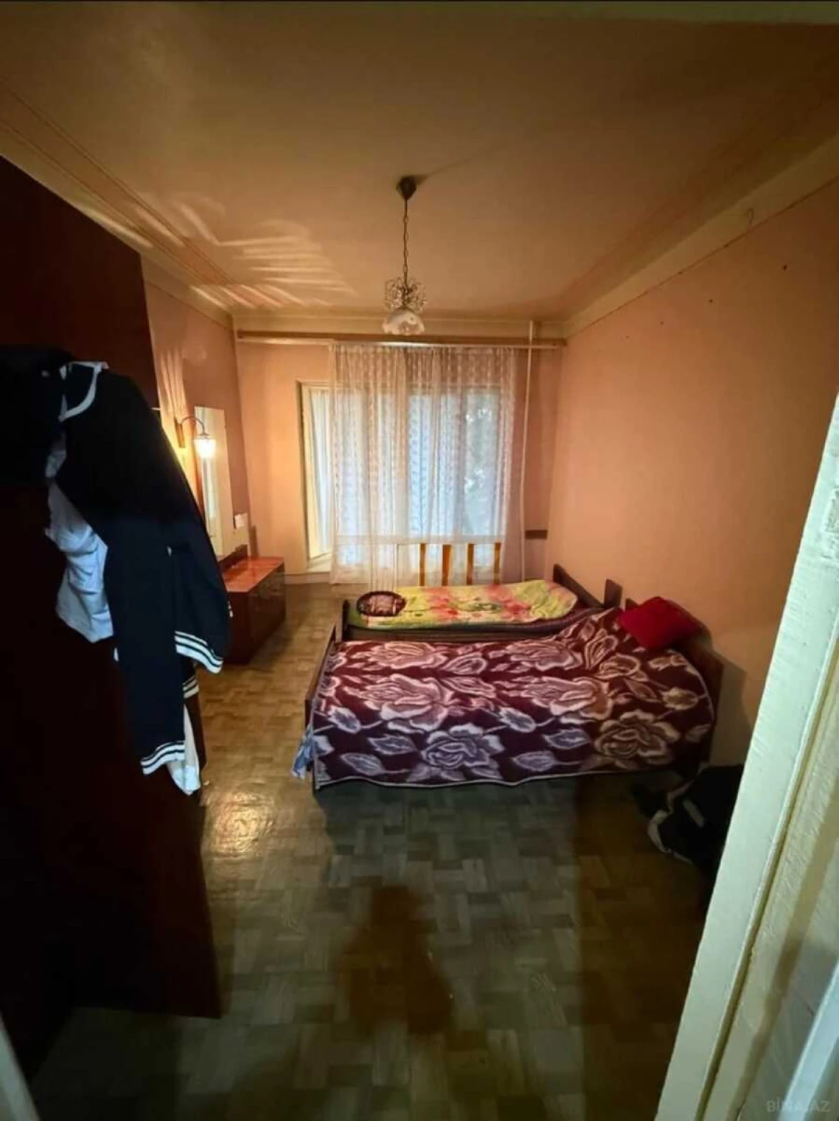 Satılır 4 otaqlı mənzil 100 m²