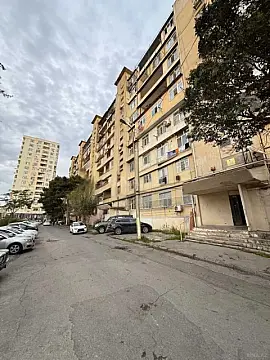 Satılır 4 otaqlı mənzil 100 m² — Bakı, Həzi Aslanov qəs. 4 otaq 100.00 m²