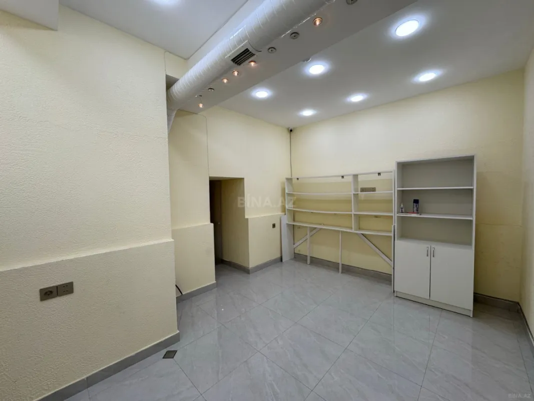 Satılır obyekt 135 m²