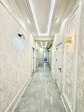 Satılır 4 otaqlı mənzil 135 m²
