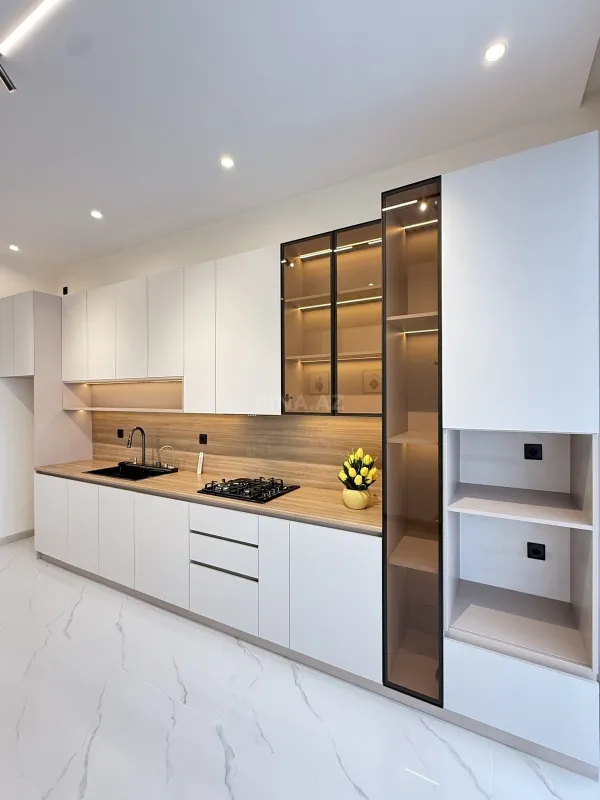 Satılır 5 otaqlı həyət evi 300 m²