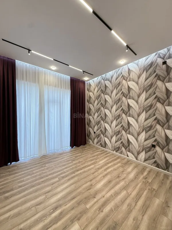 Satılır 5 otaqlı həyət evi 300 m²