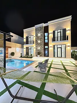Satılır 5 otaqlı həyət evi 300 m²