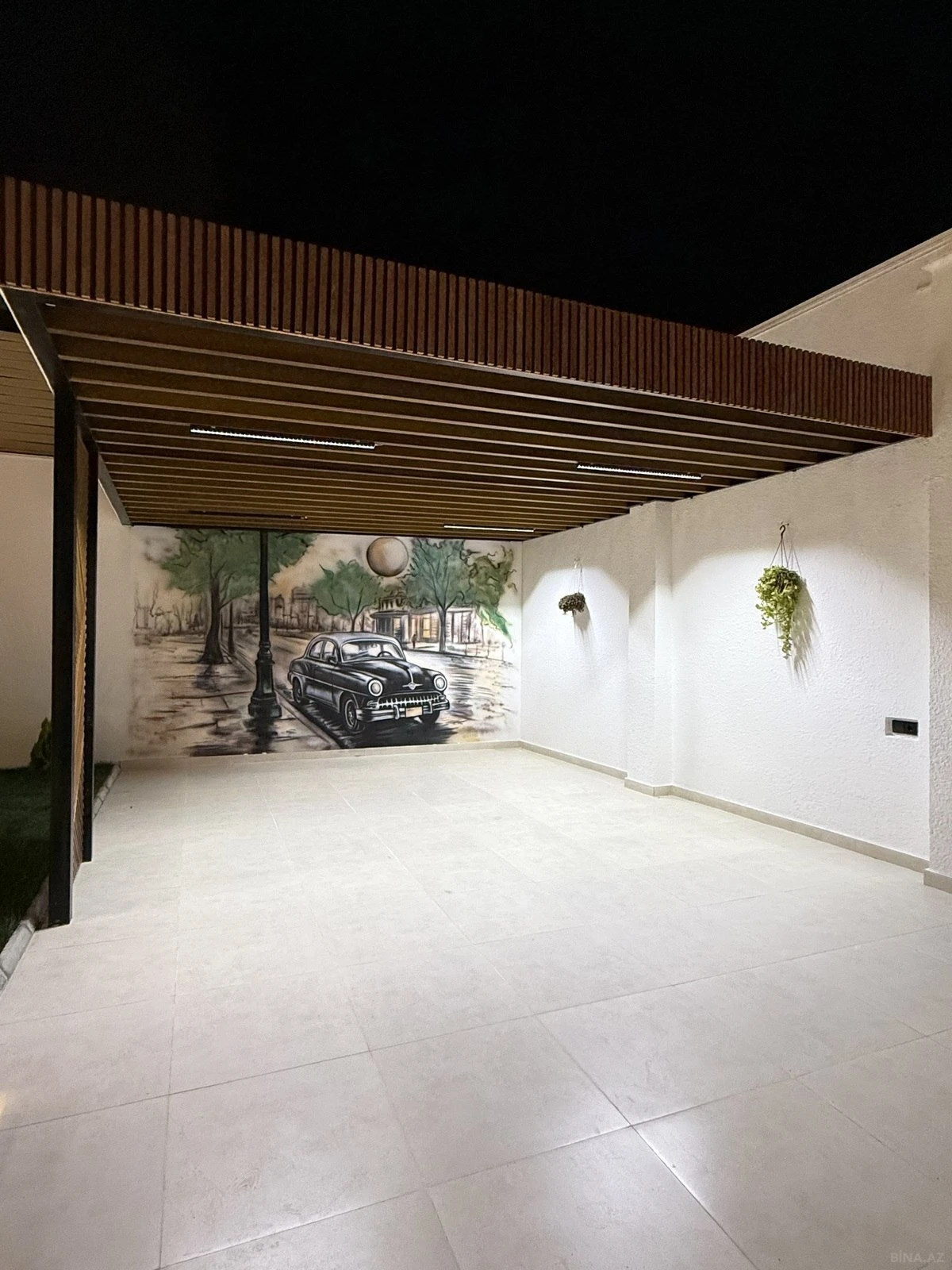 Satılır 5 otaqlı həyət evi 300 m²