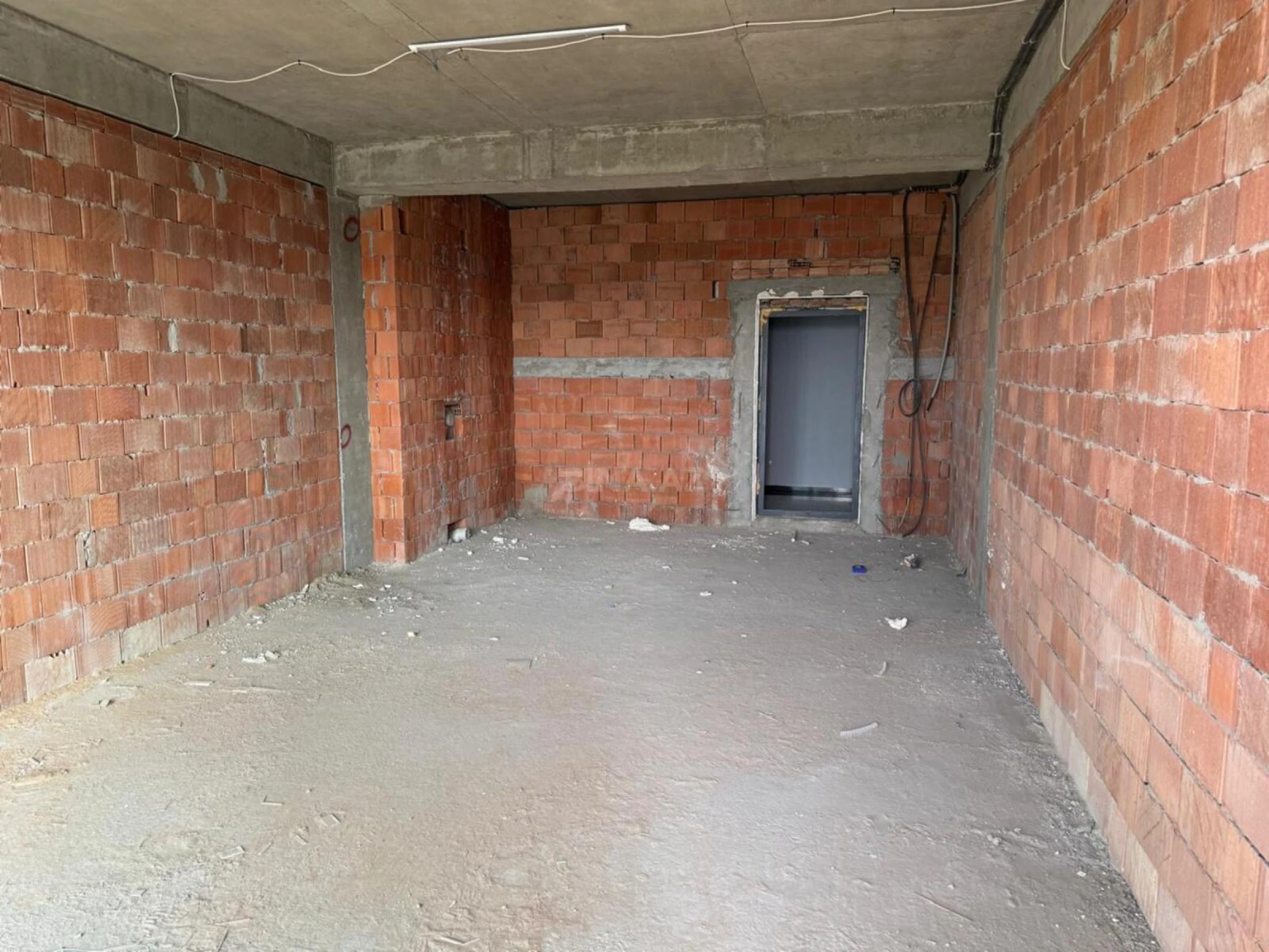 Satılır 1 otaqlı mənzil 57.4 m²