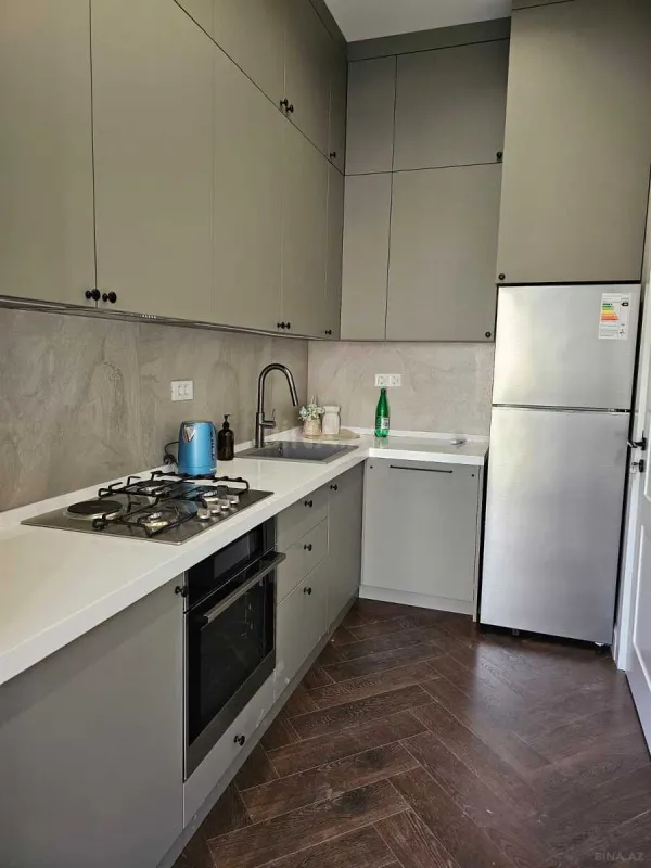 Kirayə verilir 2 otaqlı mənzil 68 m²