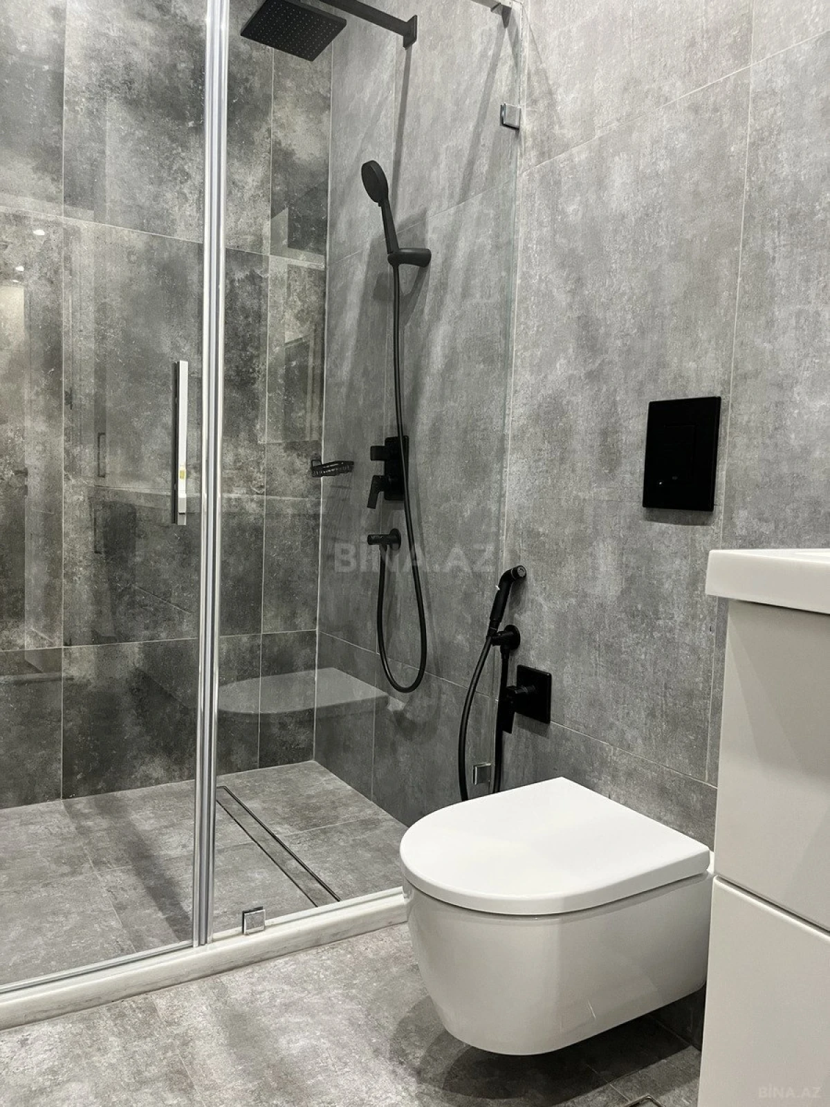 Kirayə verilir 2 otaqlı mənzil 68 m²