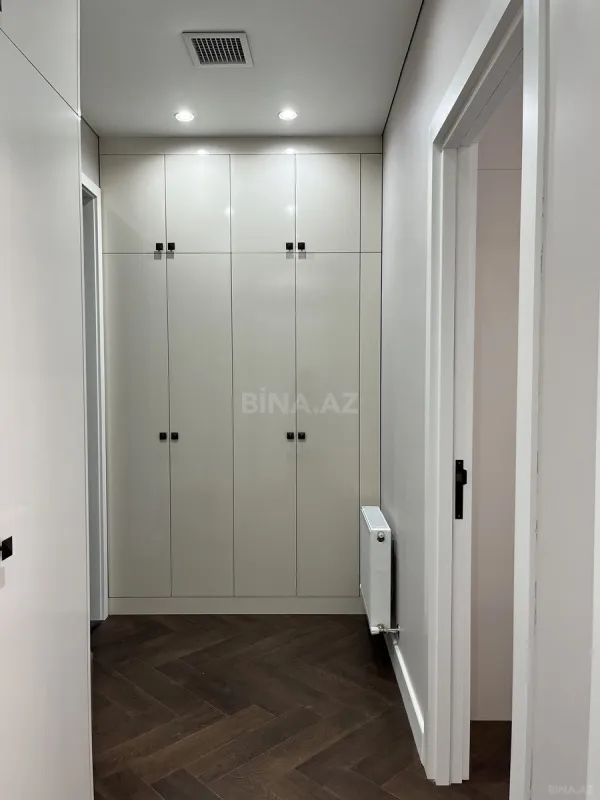Kirayə verilir 2 otaqlı mənzil 68 m²