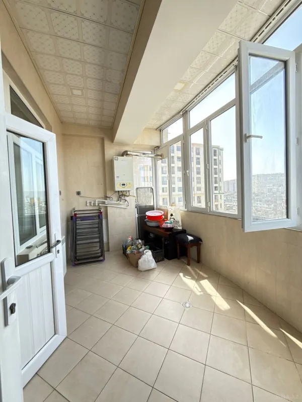 Satılır 3 otaqlı mənzil 125 m²