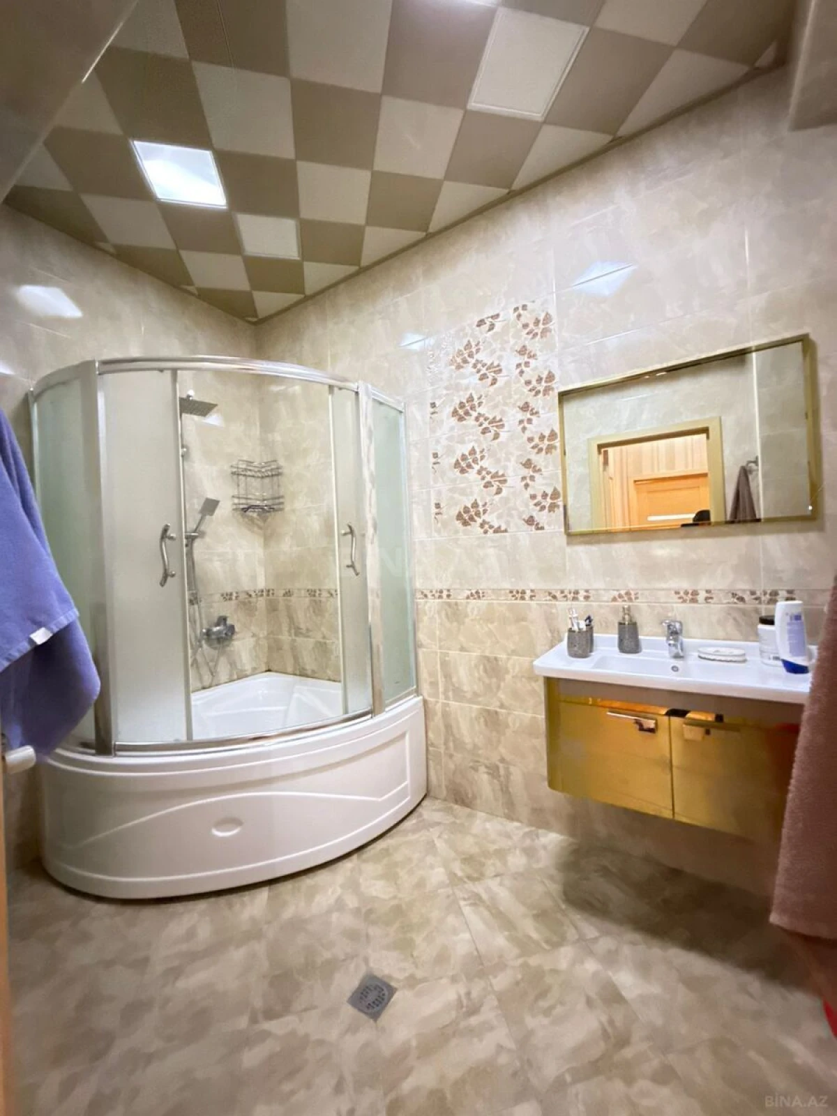 Satılır 3 otaqlı mənzil 125 m²