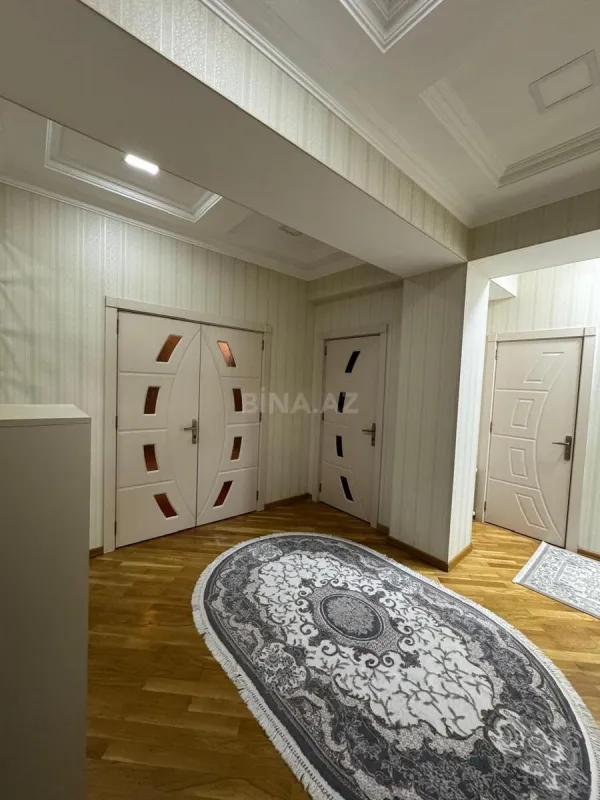 Satılır 3 otaqlı mənzil 102 m²