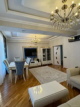 Satılır 3 otaqlı mənzil 102 m²