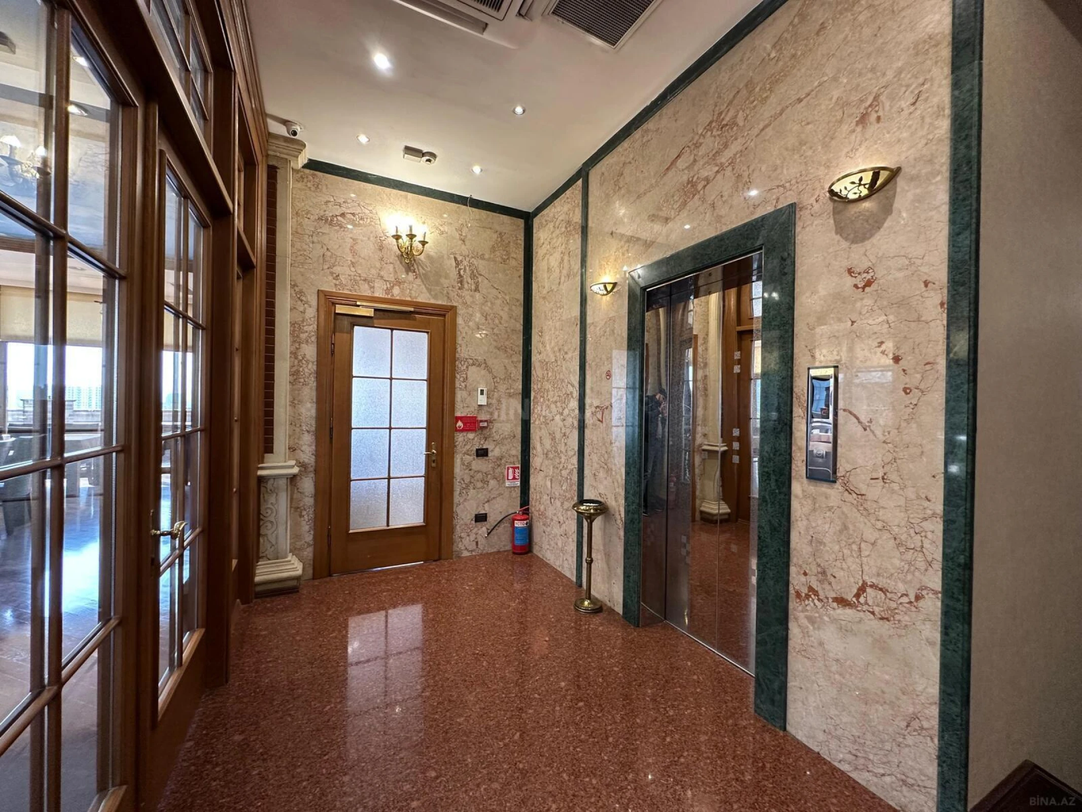 Kirayə verilir obyekt 470 m²