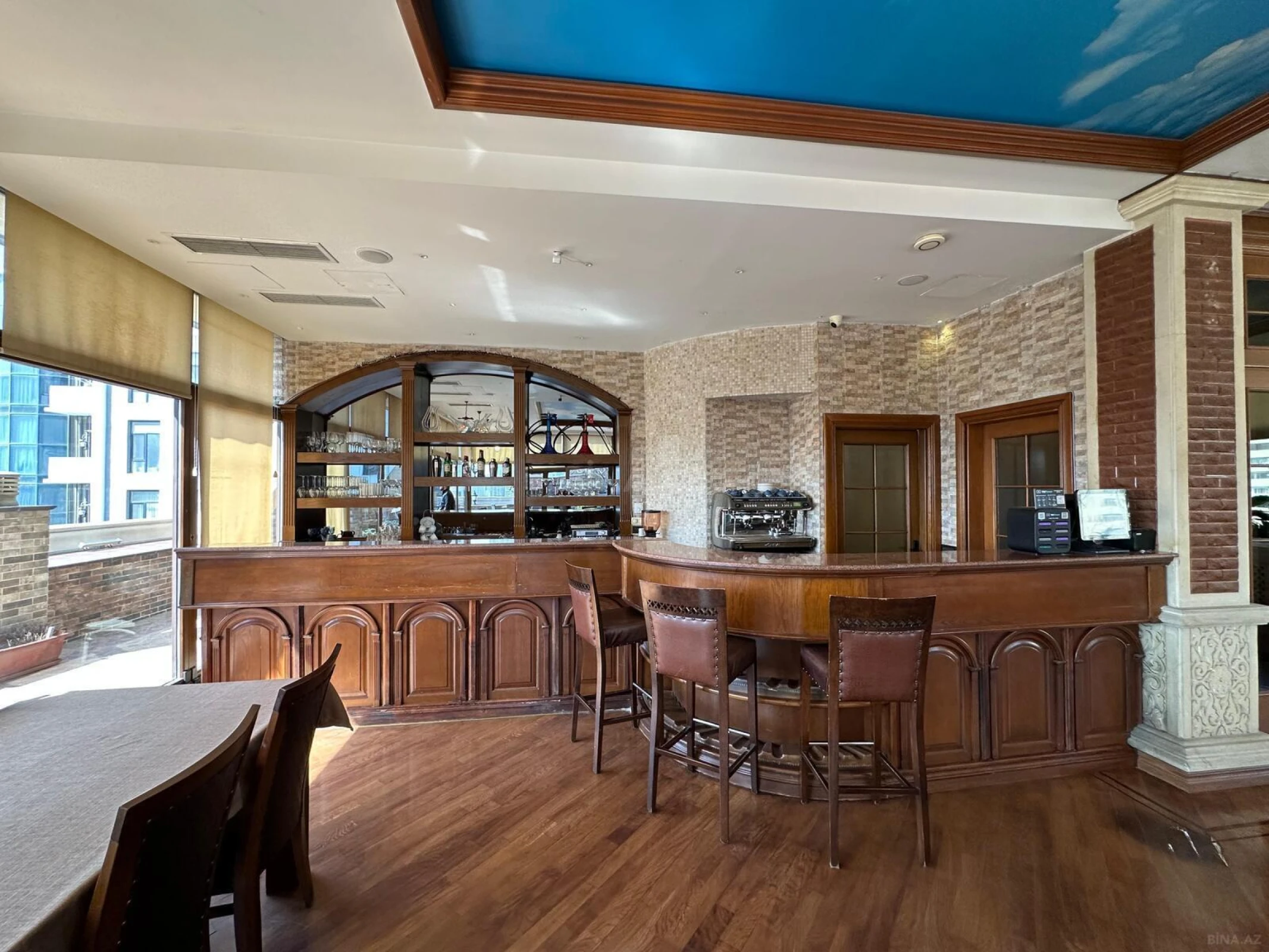 Kirayə verilir obyekt 470 m²