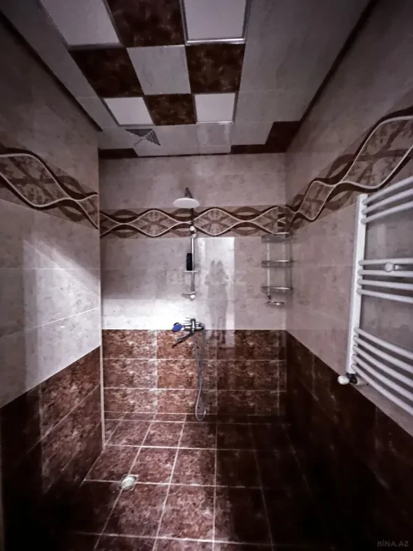 Satılır 2 otaqlı mənzil 93 m²