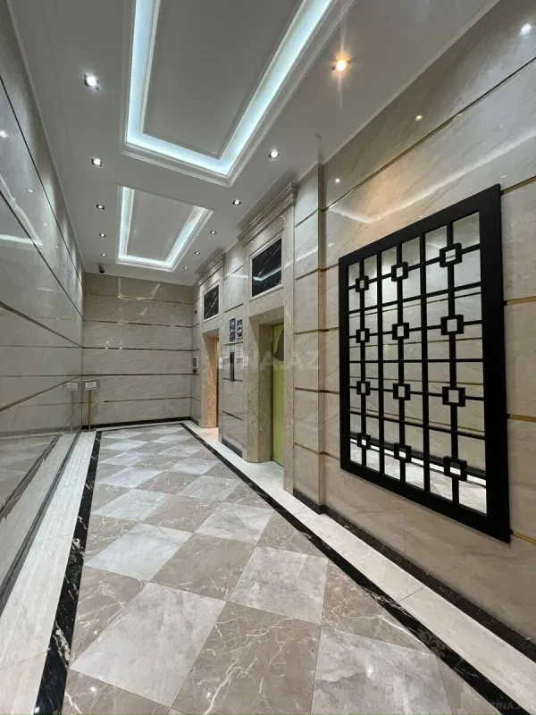 Satılır 2 otaqlı mənzil 93 m²
