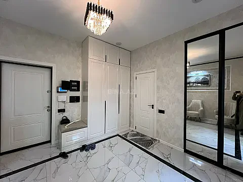 Kirayə verilir 2 otaqlı mənzil 90 m²