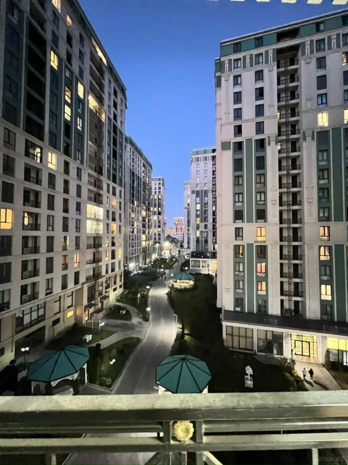 Kirayə verilir 2 otaqlı mənzil 90 m²