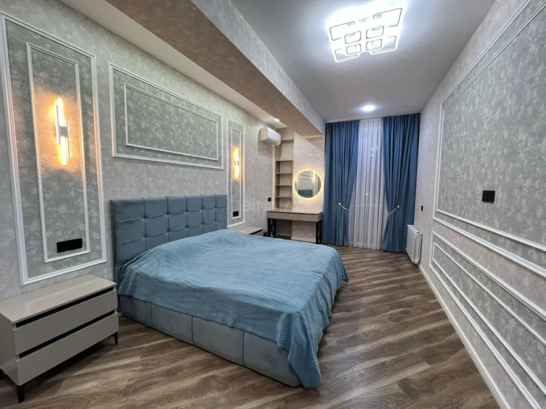Kirayə verilir 2 otaqlı mənzil 90 m²