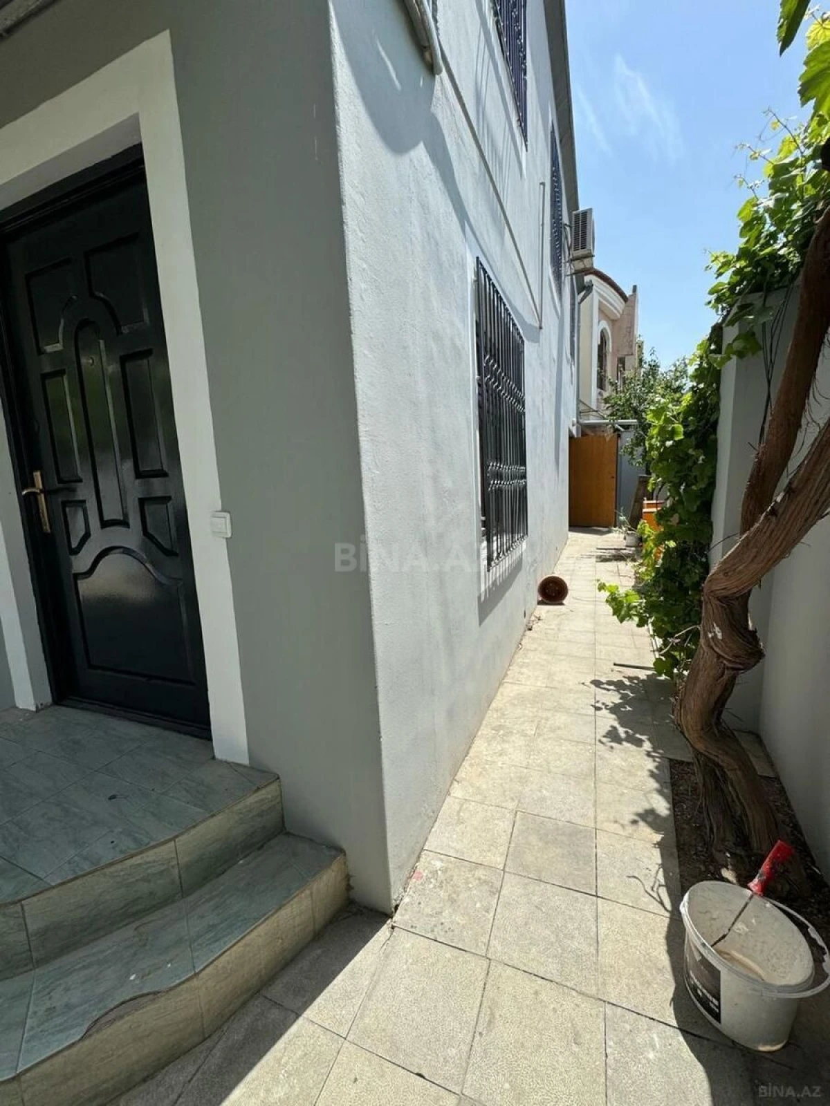 Satılır 6 otaqlı həyət evi 330 m²