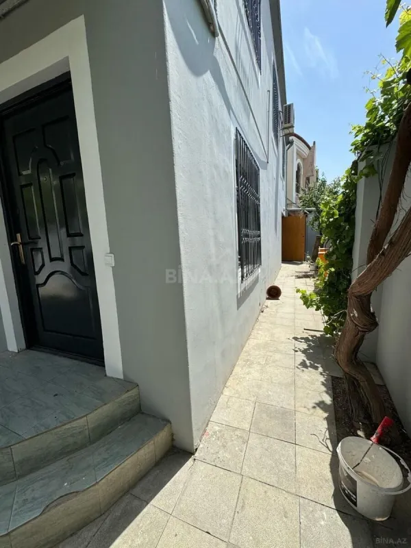 Satılır 6 otaqlı həyət evi 330 m²