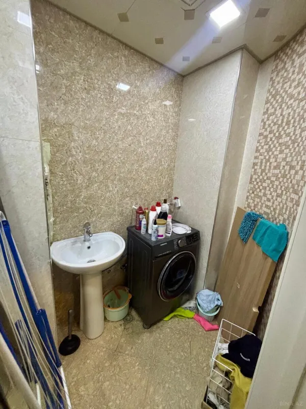 Satılır 2 otaqlı mənzil 90 m²