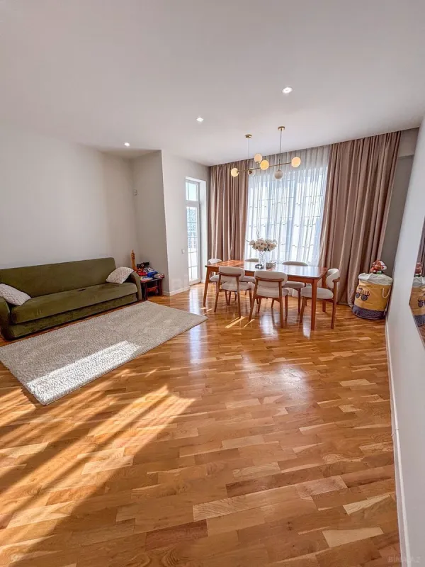 Satılır 2 otaqlı mənzil 90 m²