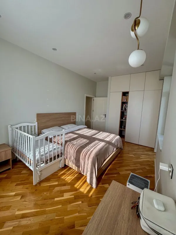 Satılır 2 otaqlı mənzil 90 m²