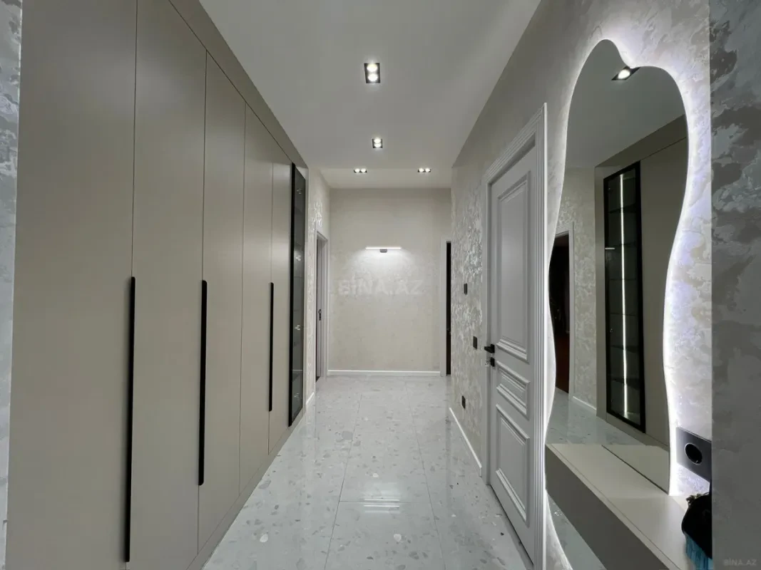 Satılır 3 otaqlı mənzil 97 m²