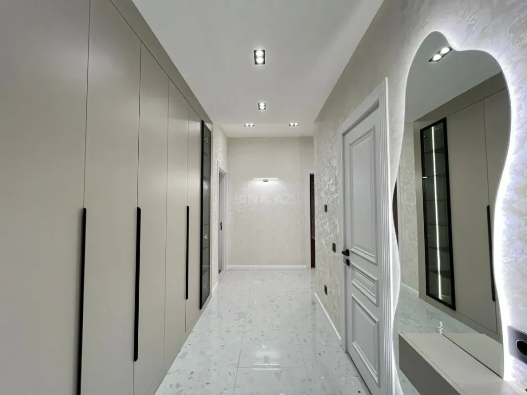 Satılır 3 otaqlı mənzil 97 m²