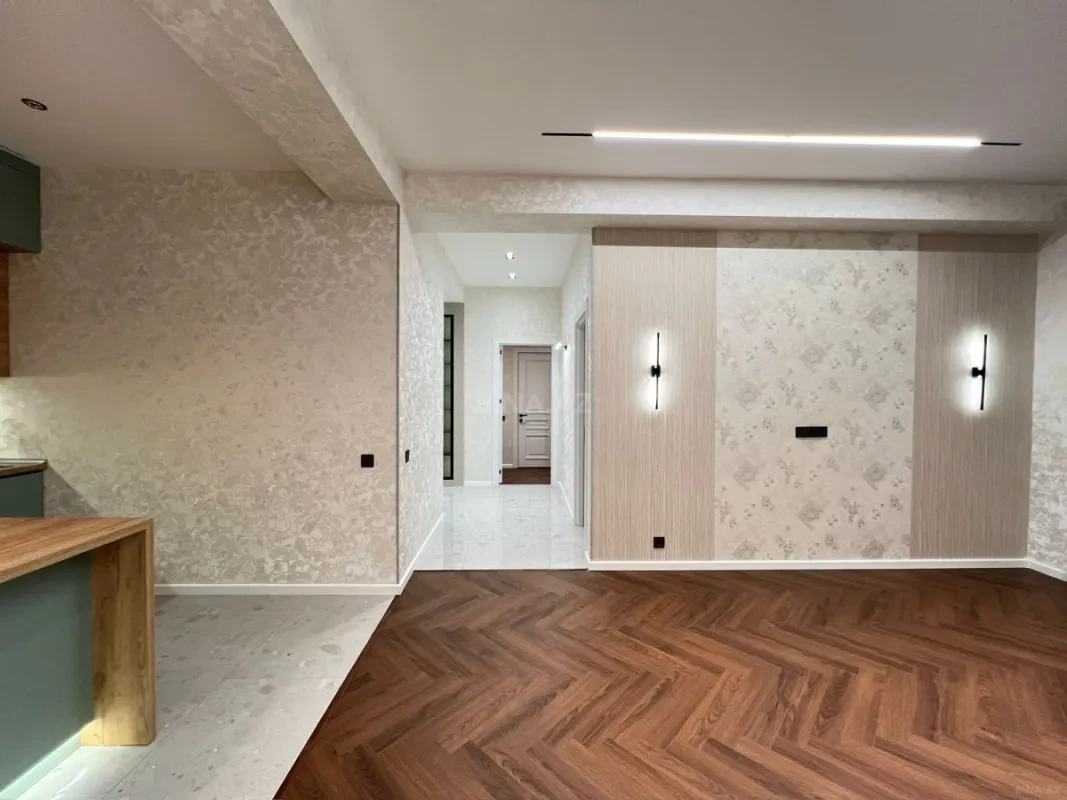 Satılır 3 otaqlı mənzil 97 m²