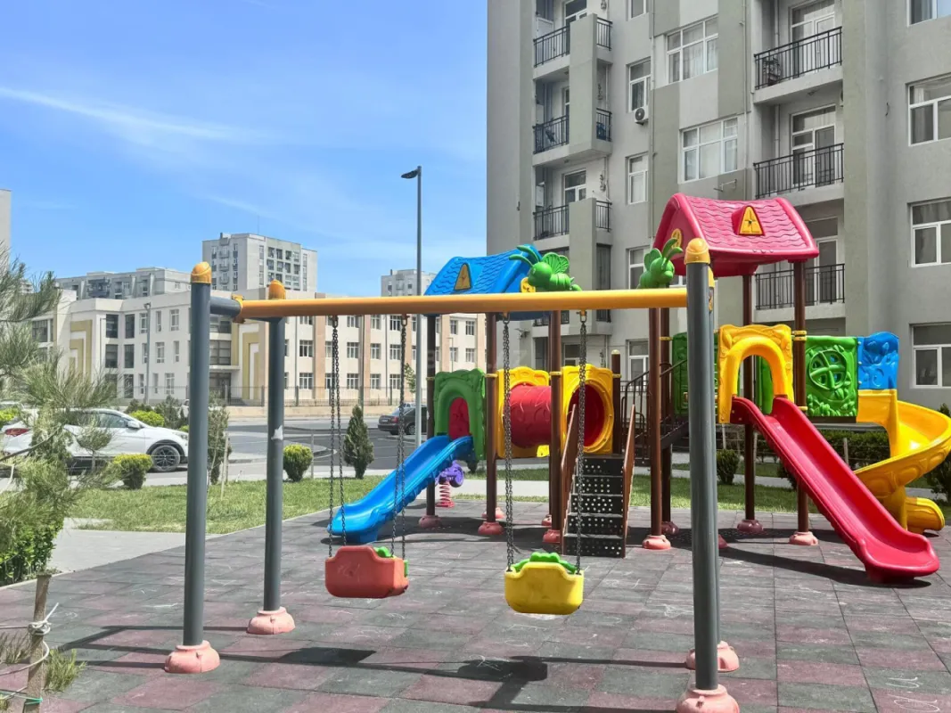 Satılır 4 otaqlı mənzil 120 m²