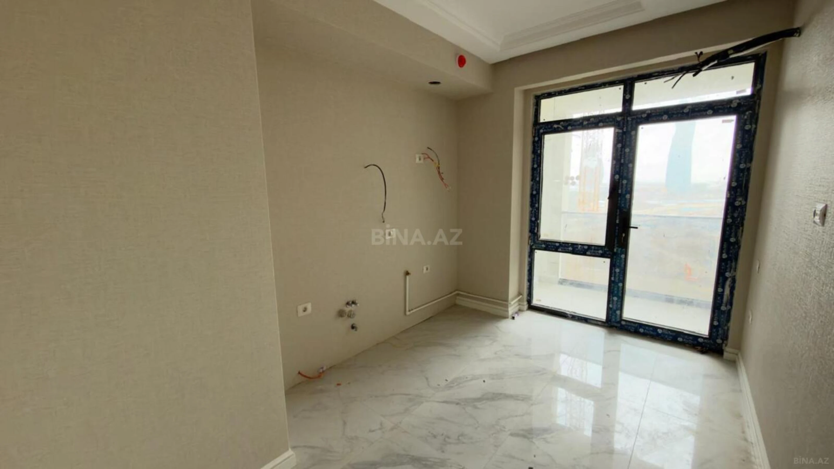 Satılır 2 otaqlı mənzil 70 m²